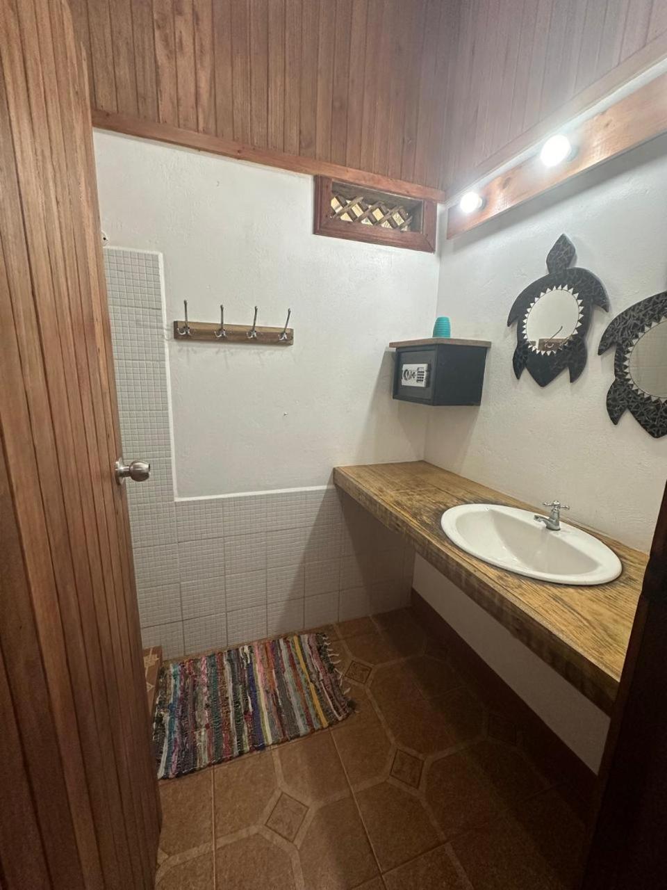 Hotel Don Quichotte Tortuguero Kültér fotó